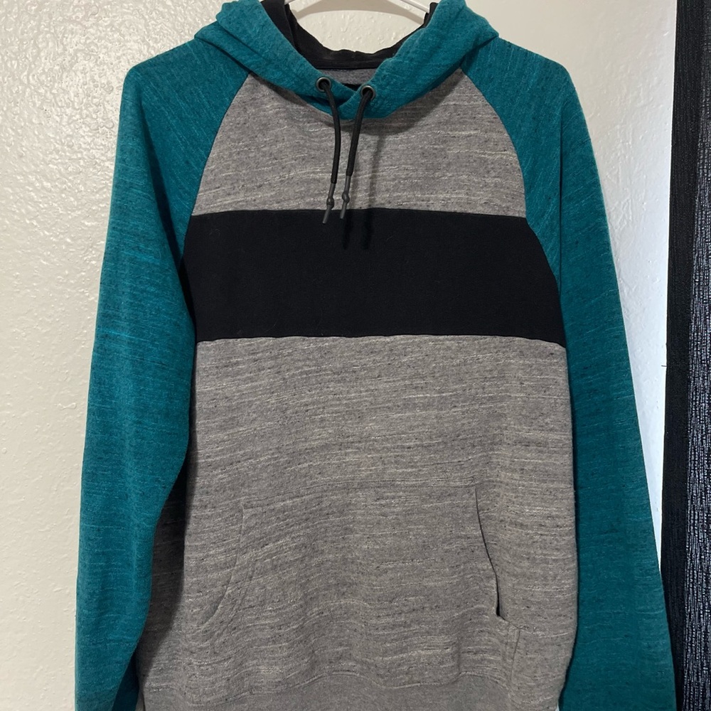 Urban Pipeline the awesomely soft ultimate hoodie size M